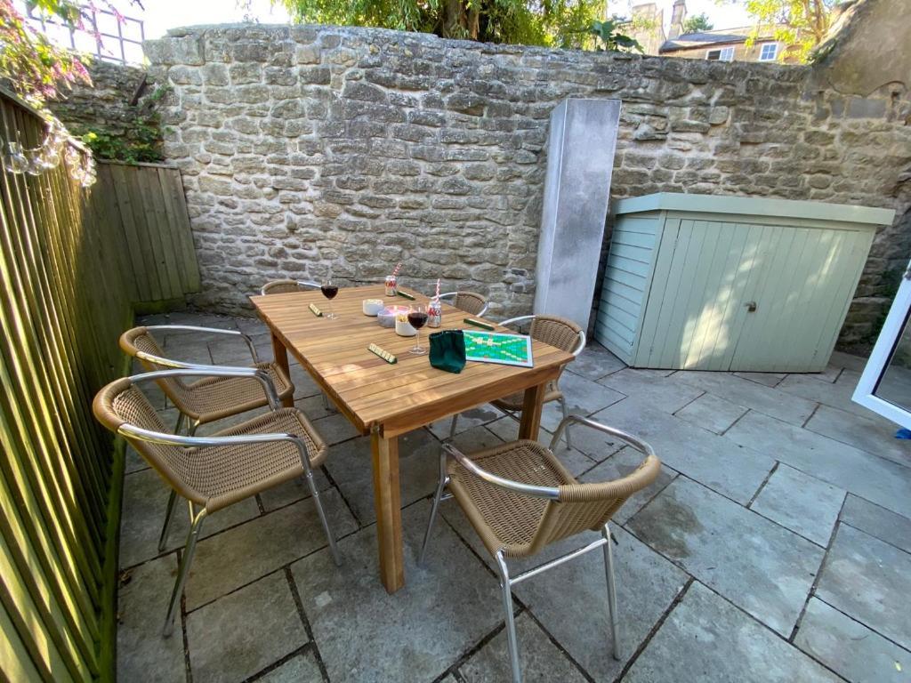 Burgess Yard 2-Bedroom Cottage, Bath Esterno foto