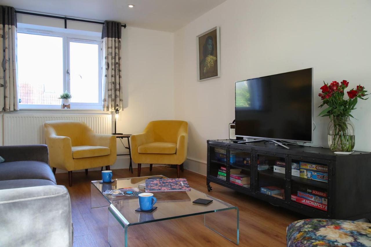 Burgess Yard 2-Bedroom Cottage, Bath Esterno foto