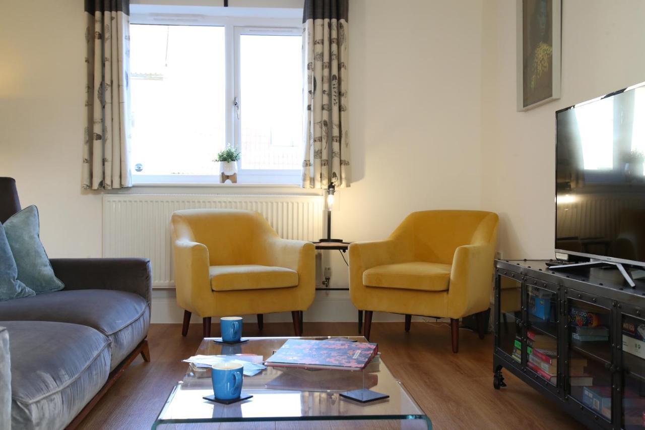 Burgess Yard 2-Bedroom Cottage, Bath Esterno foto
